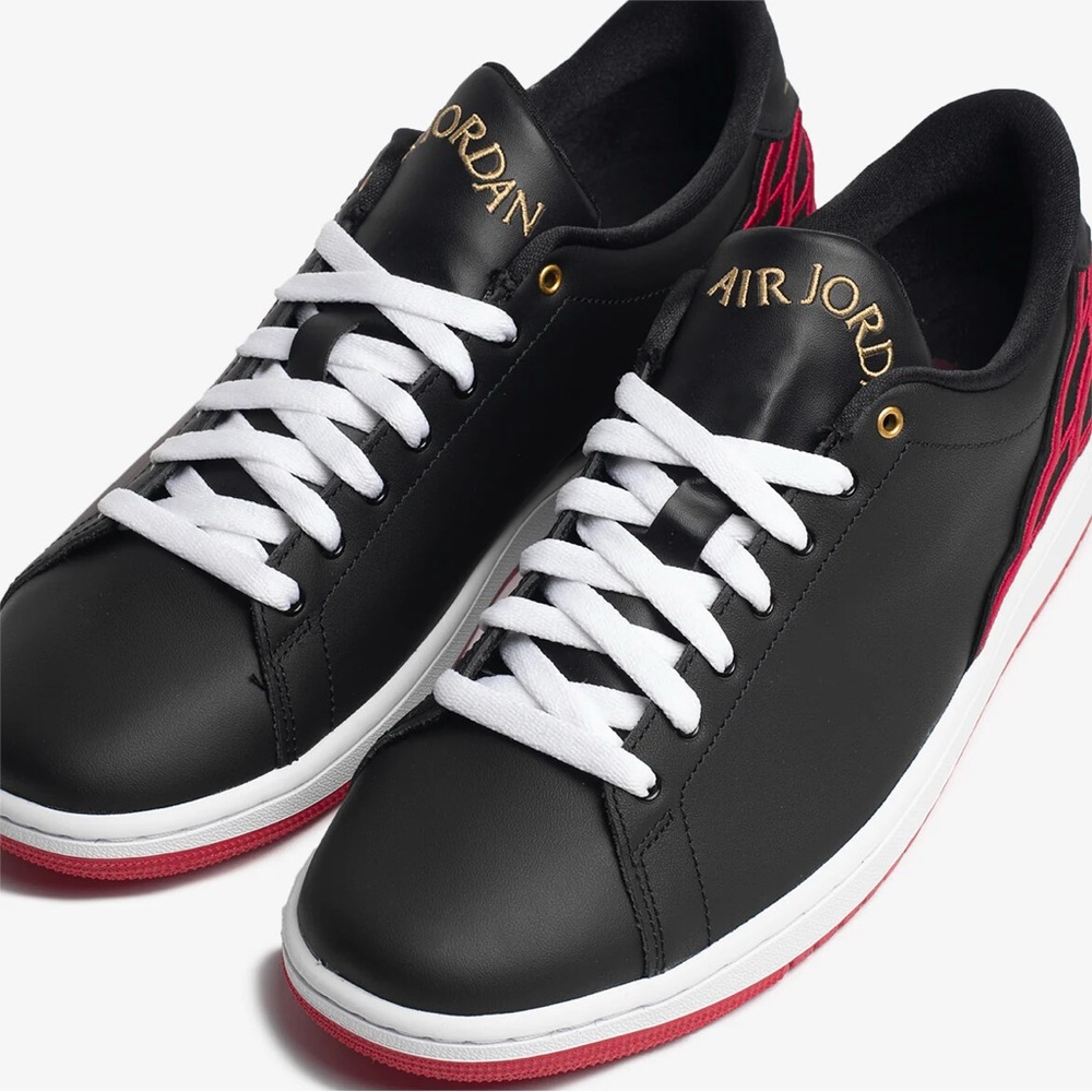 Air Jordan 1 Low Centre Court